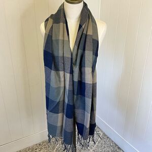 NWOT Bucasi Women’s One Size Blue Neutrals Women’s Wrap Scarf